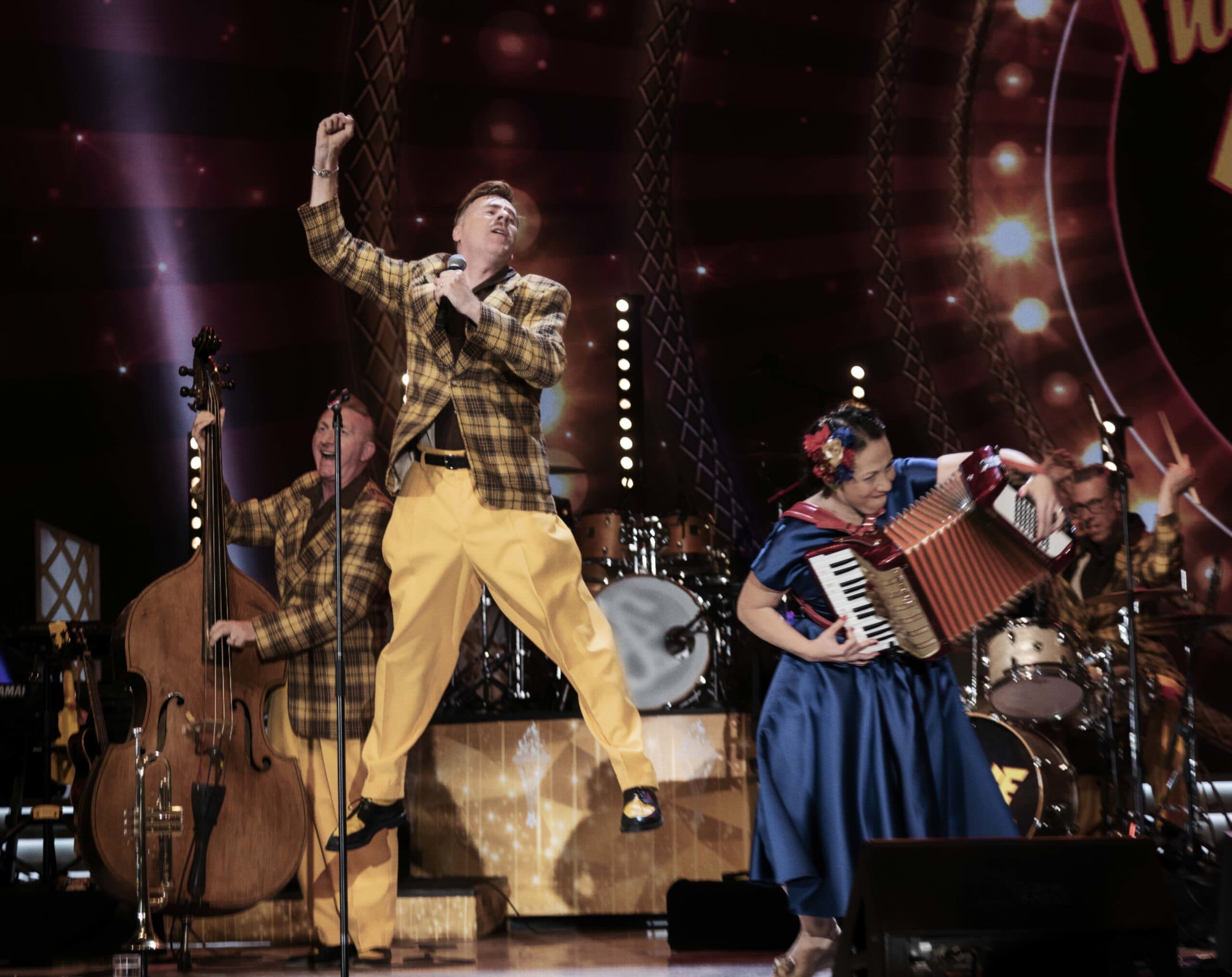 Swing into Action with The Jive Aces at Edinburgh Festival!