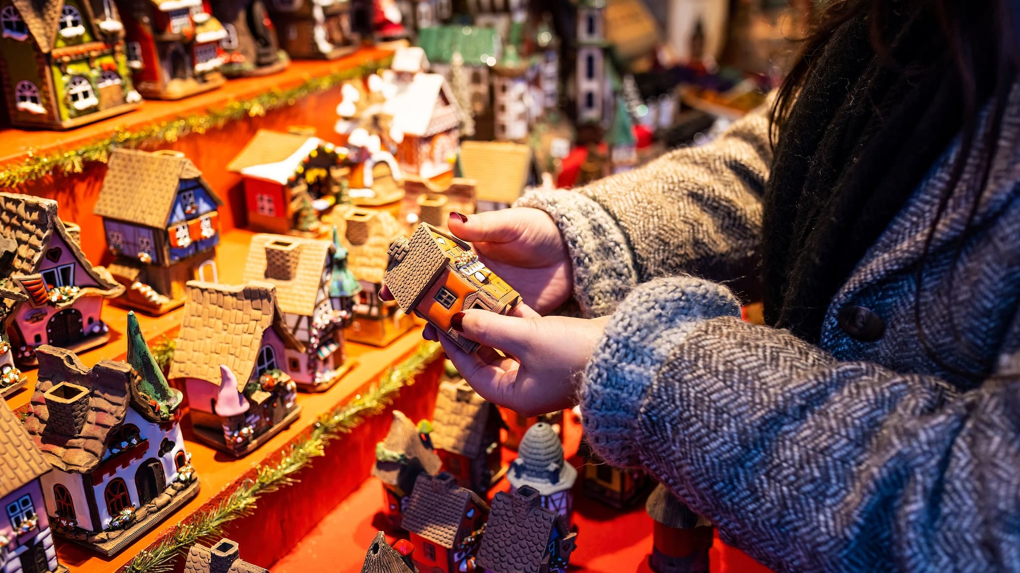 Santa’s Stories, Christmas Markets, and More: Edinburgh’s Holiday Magic is Here