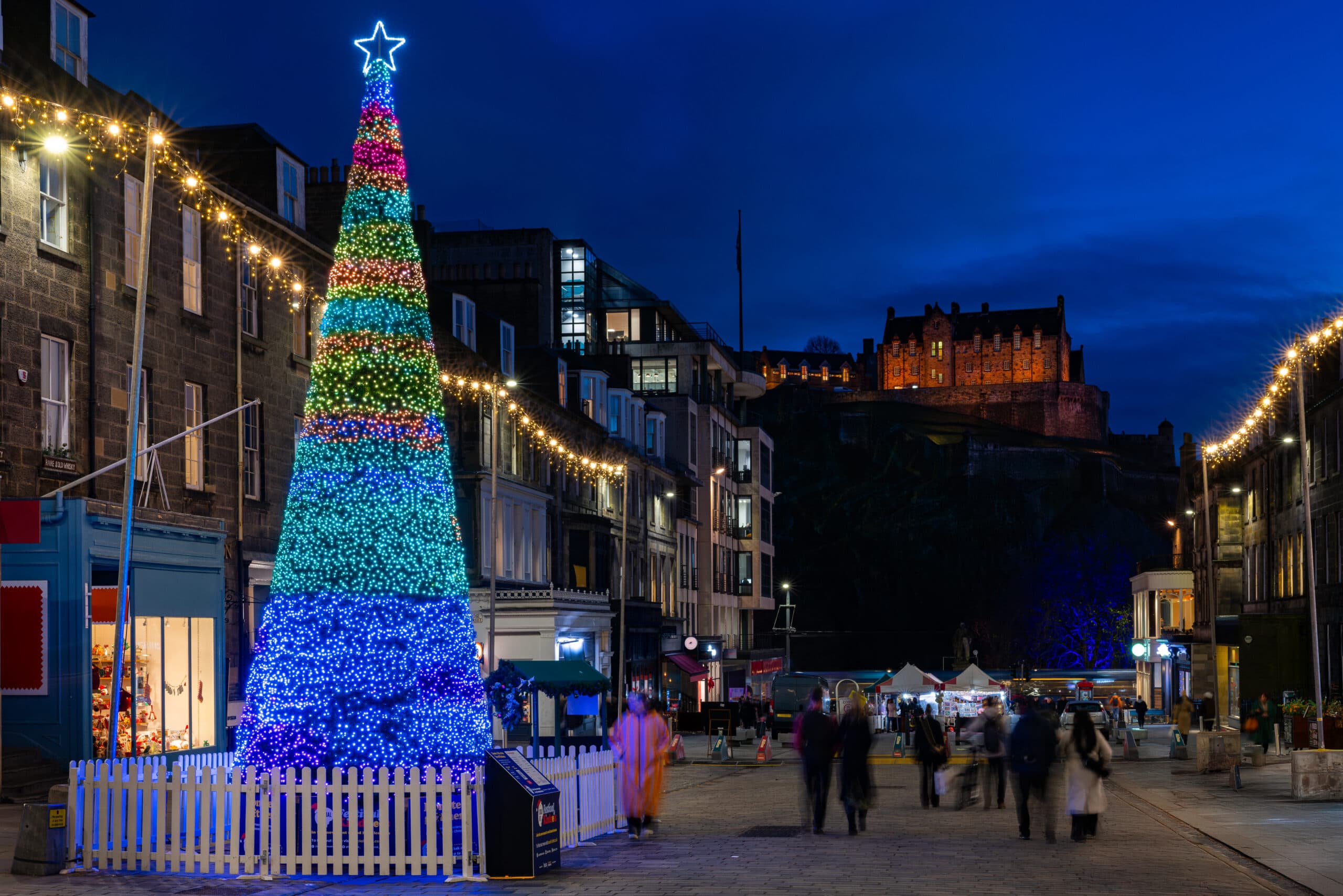 Edinburgh’s Tree of Kindness: A Beacon of Hope for the Homeless