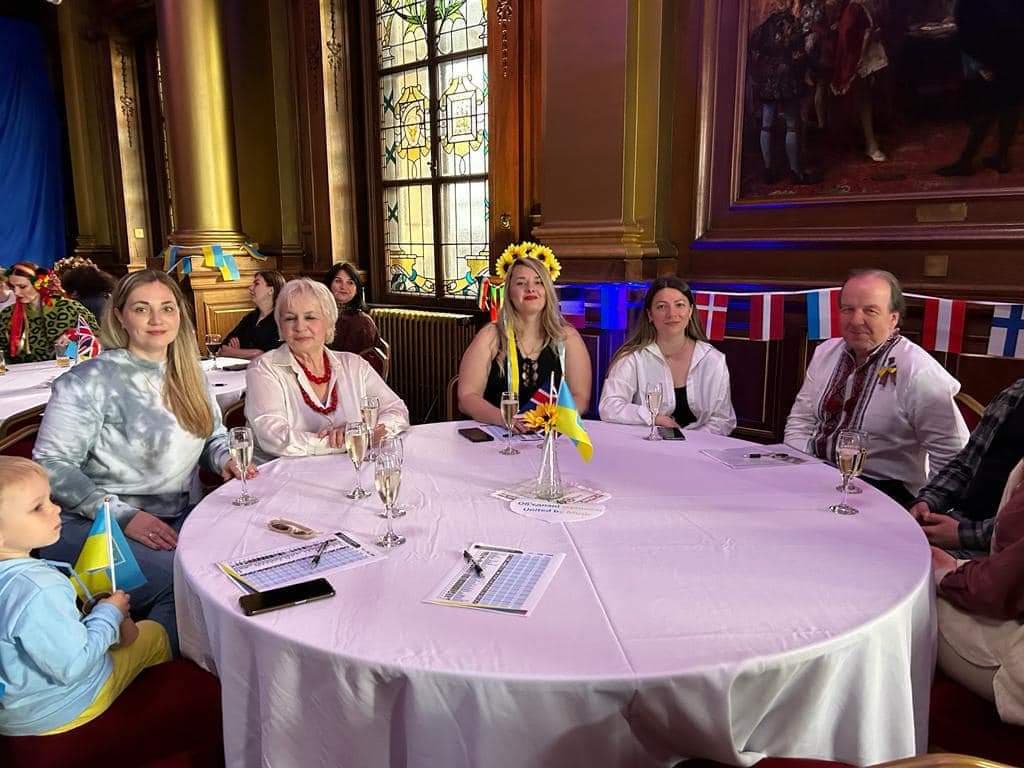 Ukrainians and volunteers give Eurovision screening ‘Douze Points’