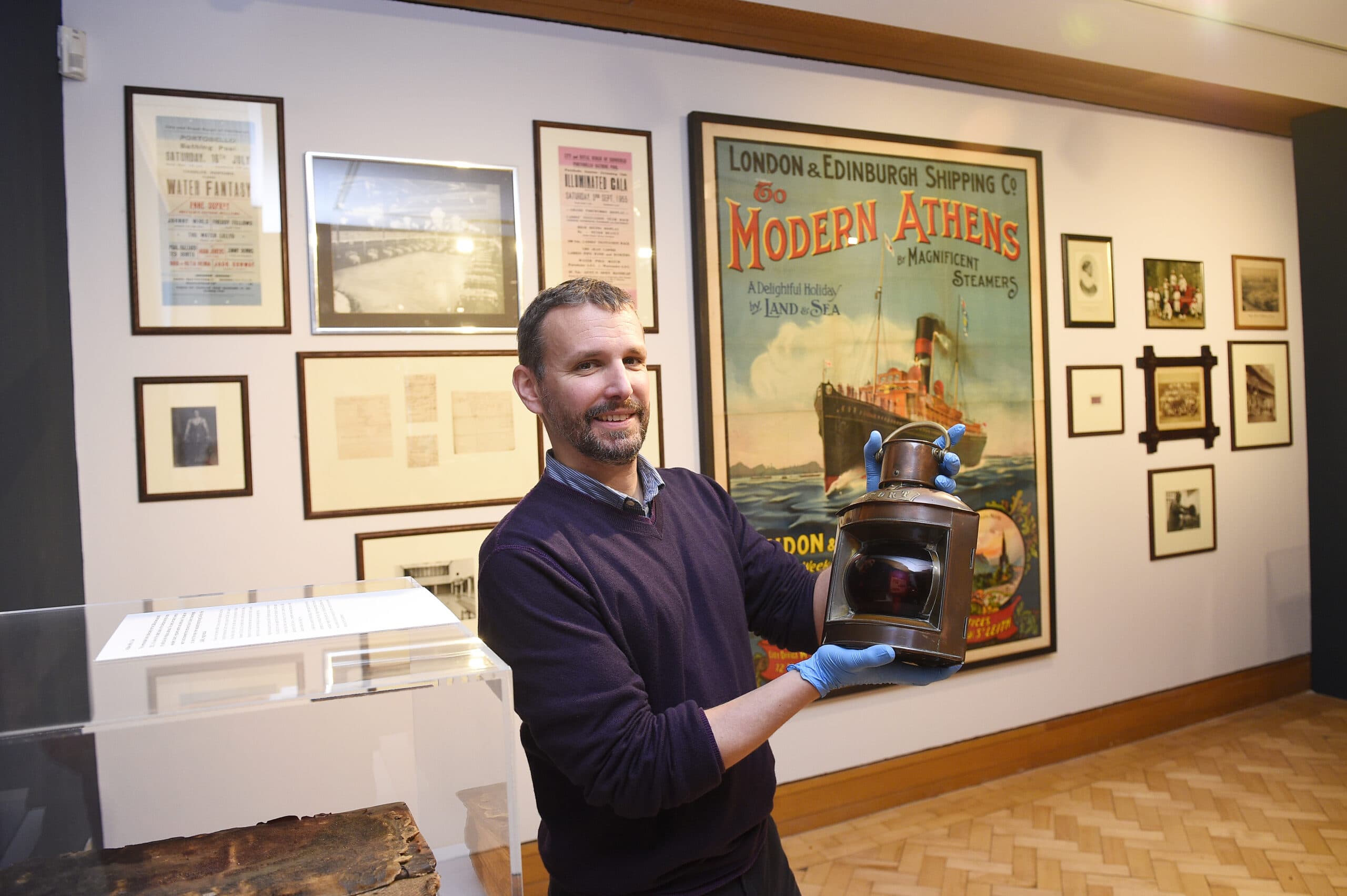 Auld Reekie Retold – New Stories of an Old City
