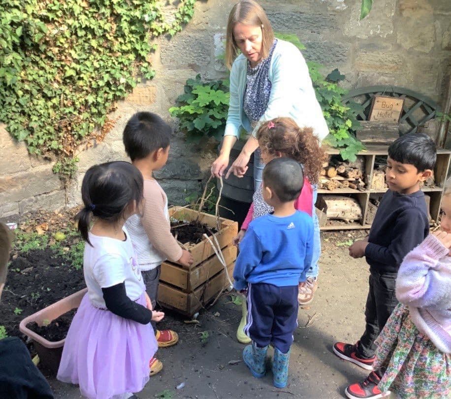 Edinburgh’s Educational Institutions Shine at Scottish Education Awards: Celebrating Eco Initiatives and Gaelic Education Success