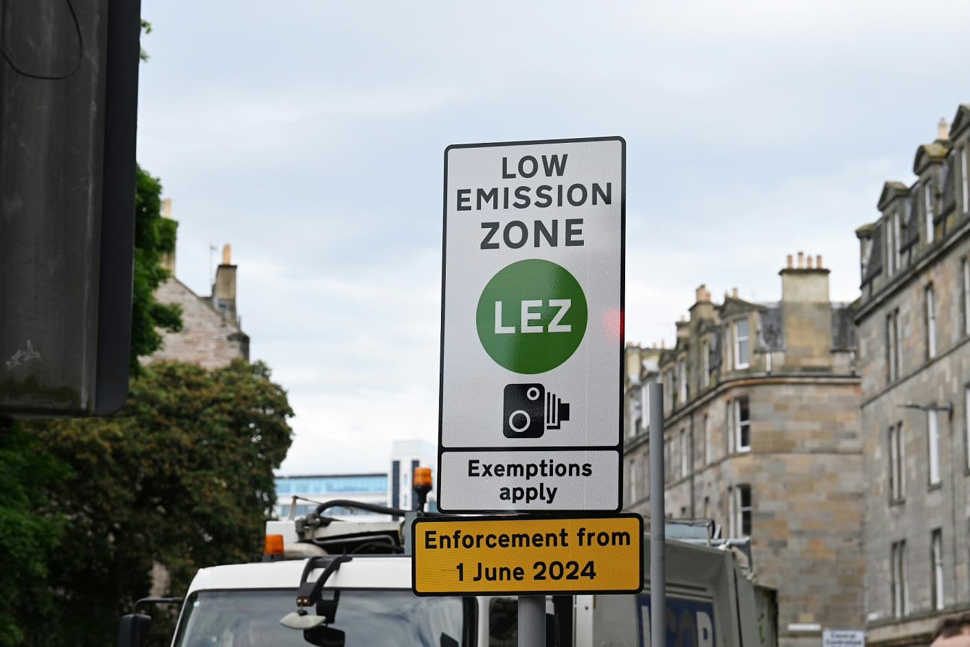 Edinburgh’s LEZ Raises £793k in First Year to Fund Citywide Climate Projects